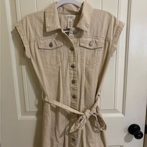 Jessica Simpson Cream Button-Up Shirt